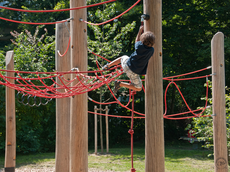Climbing Forest – Type 01, rope colour = red